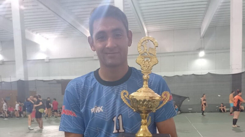 HANDBALL: MAXI LA ROCCA SE DESTACÓ EN CHAPADMALAL