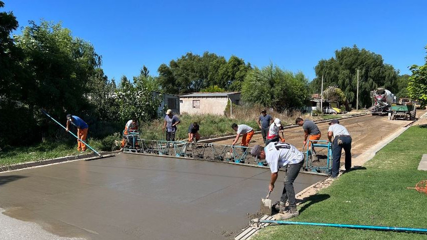 PAVIMENTACIÓN EN ZONA OESTE DE LA CIUDAD