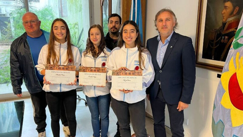 EL INTENDENTE FELICITÓ A KARATECAS LOCALES DISTINGUIDAS