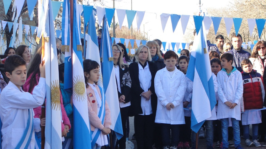 MAÑANA SE DESARROLLARÁ EL ACTO POR EL “DÍA DEL MAESTRO”