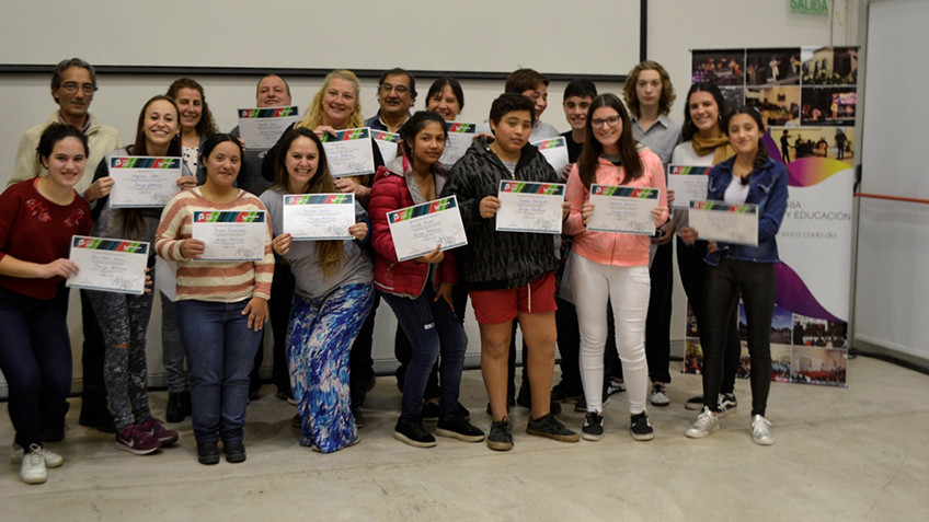 CON GRAN CONVOCATORIA CULMINÓ EL TALLER DE DANZAS FOLKLÓRICAS