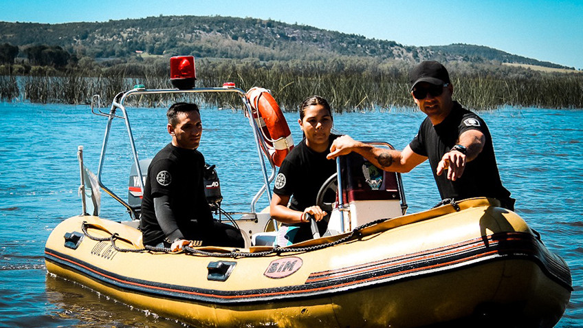 Rescatistas en «La Brava»: simulacros en agua y sierra