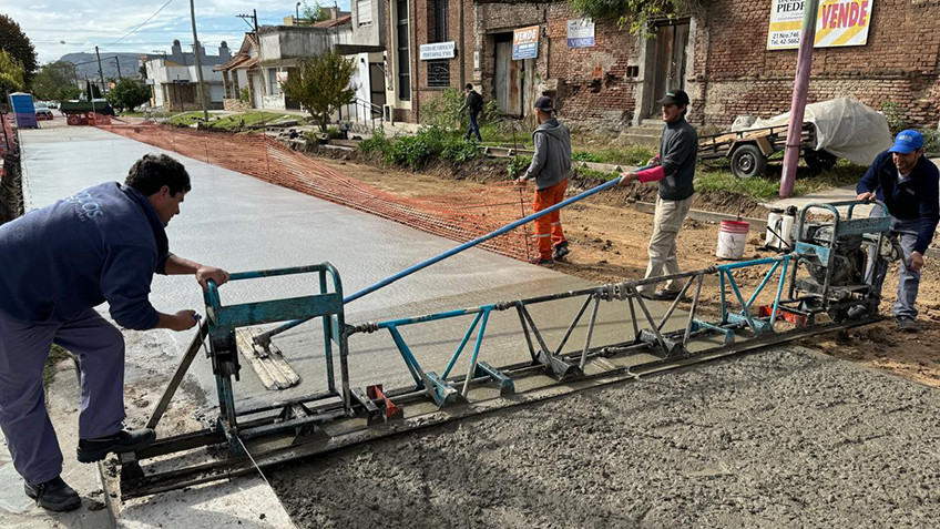 Avanza el plan municipal de bacheo y mejoramiento de calles
