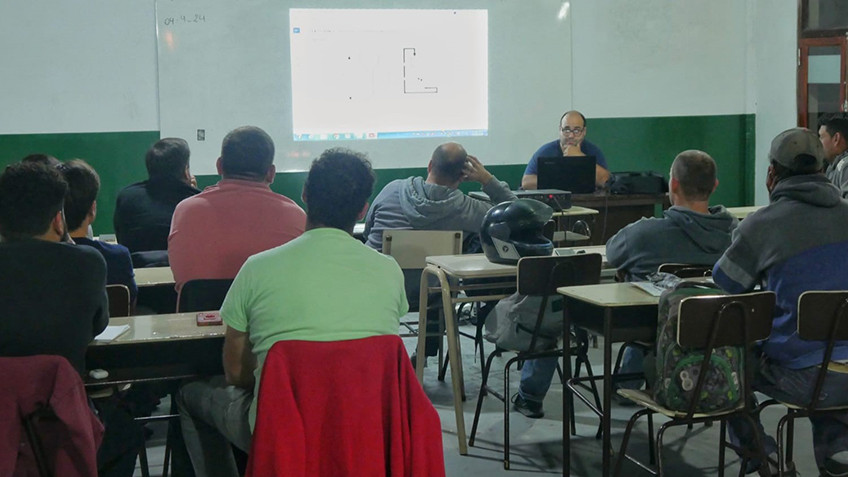 Inició el curso de mecánica en el Nº 406
