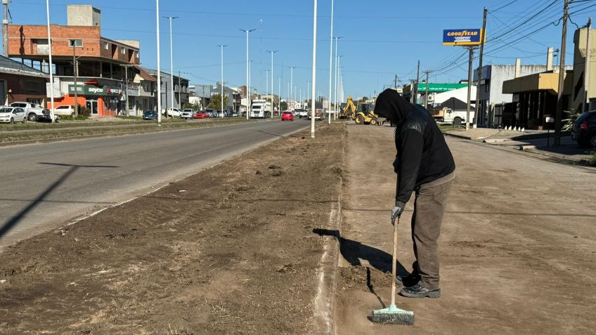 Limpieza de canteros y bacheo