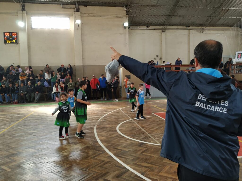 Exitoso amistoso regional de básquet