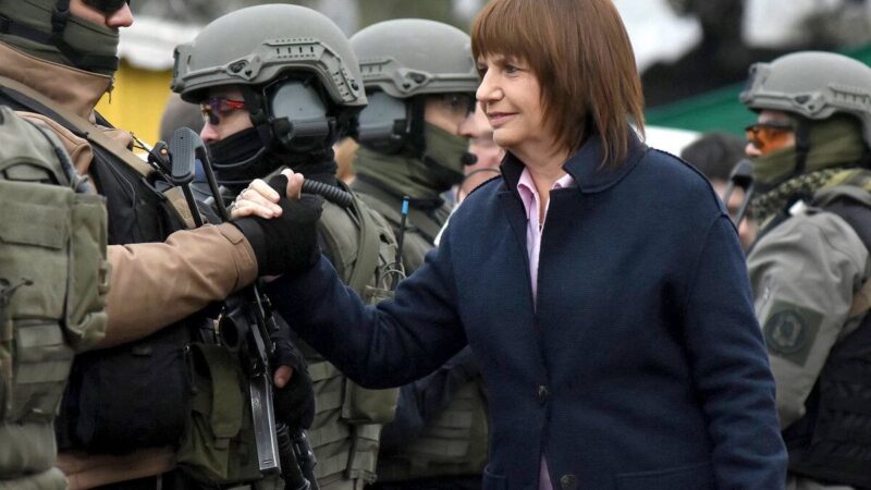 Bullrich salió atacar al juez Slokar y justificó la visita a genocidas