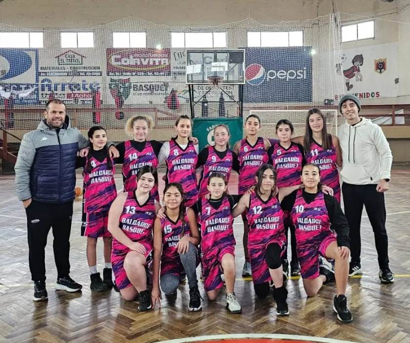 Buena actuación del femenino de básquet