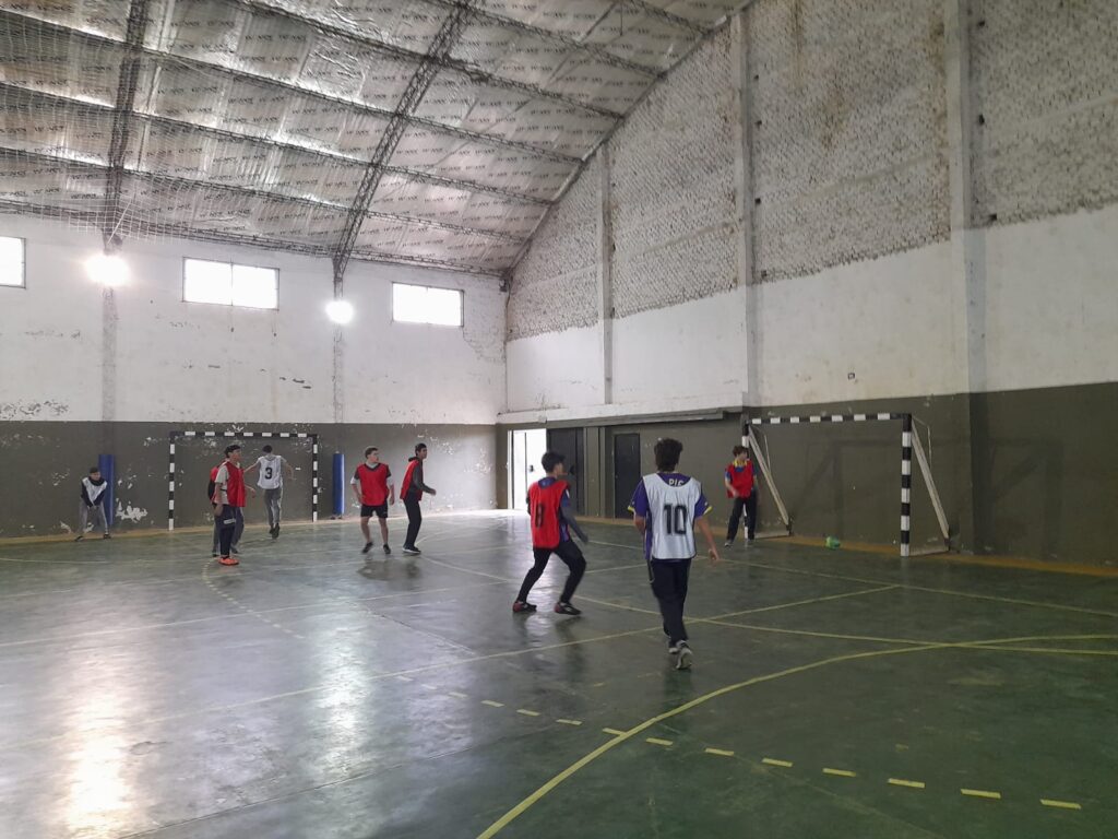 Continúan los interescolares