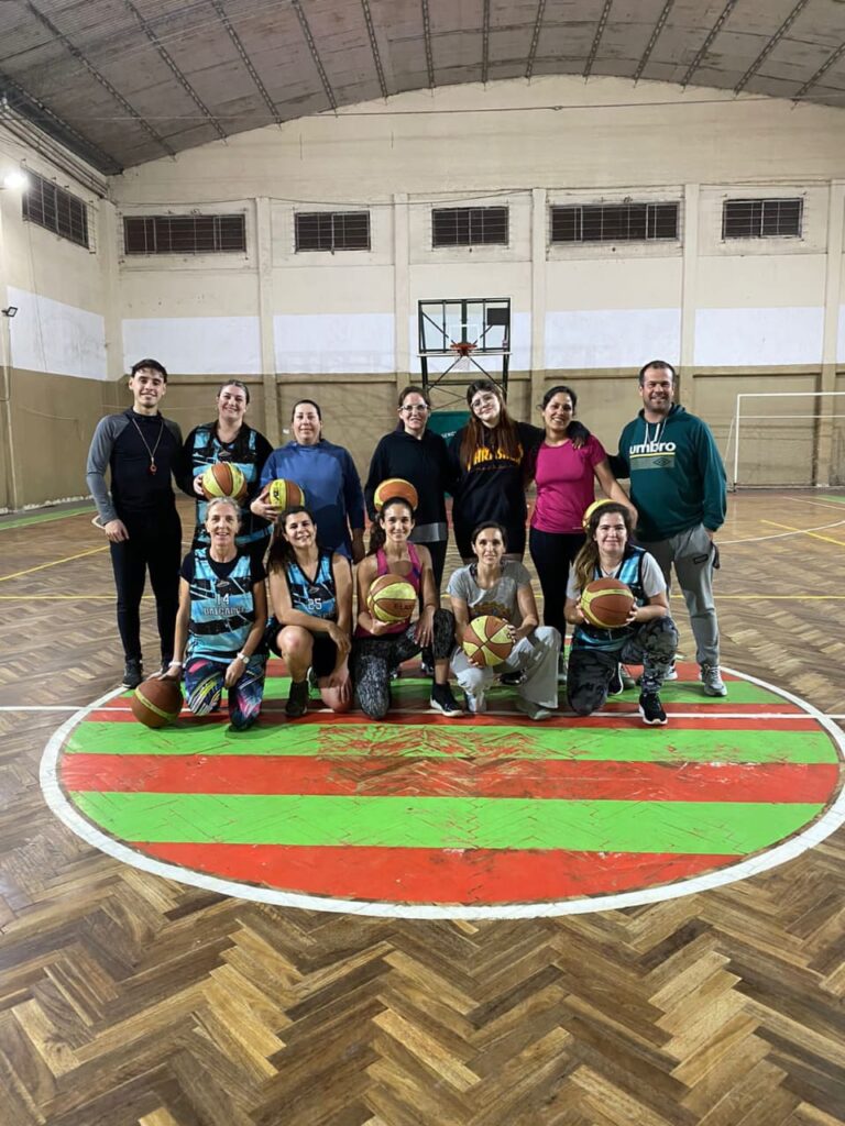 DEBUTA LA PRIMERA DEL BÁSQUET FEMENINO