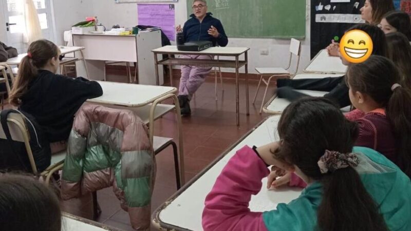 NUEVA CHARLA SOBRE SALUD EN ESTABLECIMIENTO EDUCATIVO