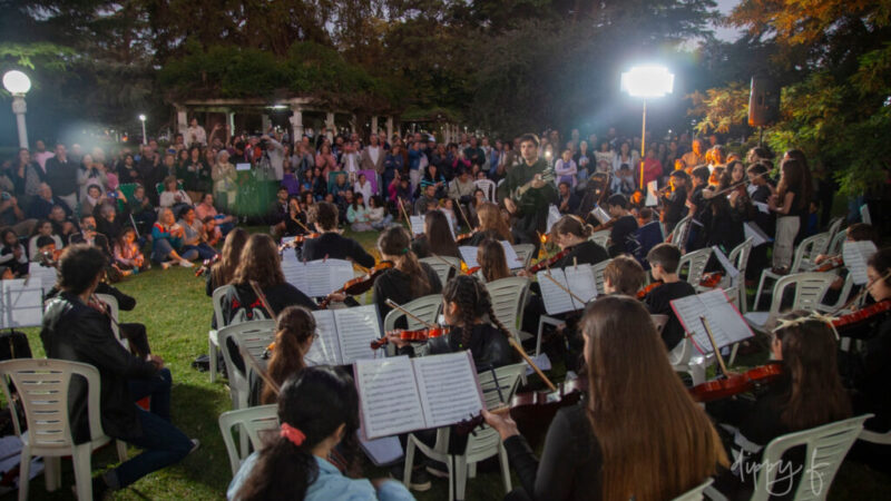 EXITOSO CONCIERTO DE FIN DE AÑO EN PLAZA LIBERTAD