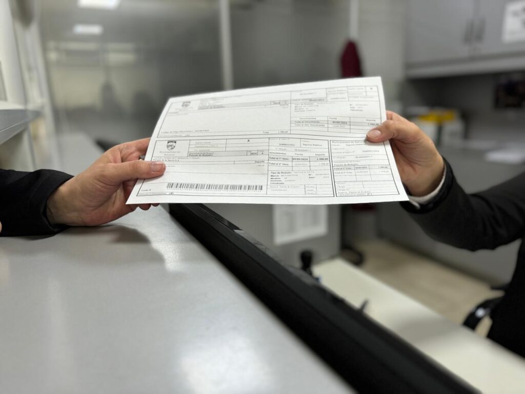 JUEVES 19: SECTORES DEPENDIENTES DE HACIENDA FUNCIONARÁN HASTA LAS 11.45