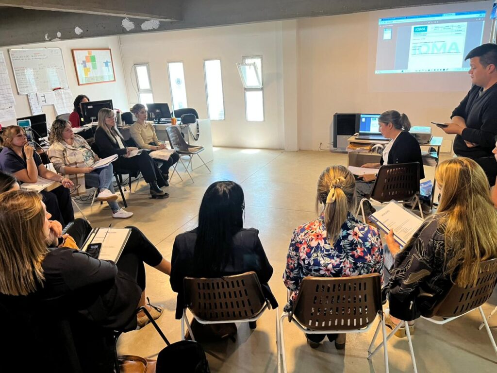 CAPACITACIÓN PARA PERSONAL DE EQUIPOS DE SALUD