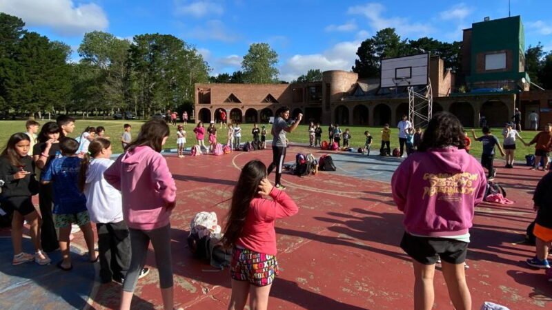 GRAN CANTIDAD DE NIÑOS CONCURREN A LA COLONIA