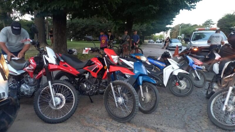 OPERATIVO DE TRÁNSITO: SEIS MOTOS SECUESTRADAS Y VARIAS INFRACCIONES