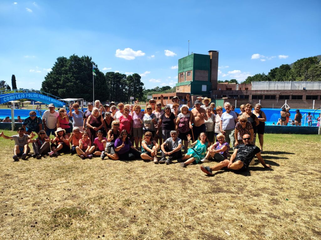 CON ACTIVIDADES ACUÁTICAS CERRÓ LA COLONIA DE ADULTOS