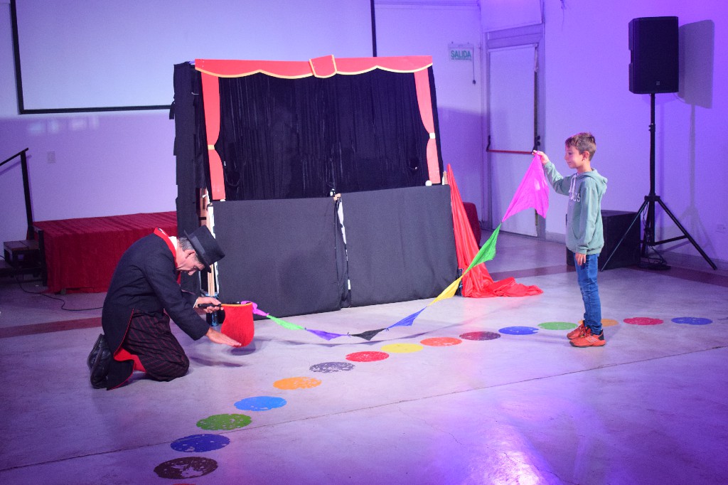 “¿MÁGICOS?” SE PRESENTÓ EN LA CASA DEL BICENTENARIO