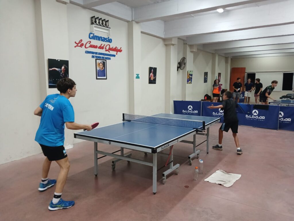 TENIMESISTA DE LA SELECCIÓN NACIONAL ENTRENA EN BALCARCE