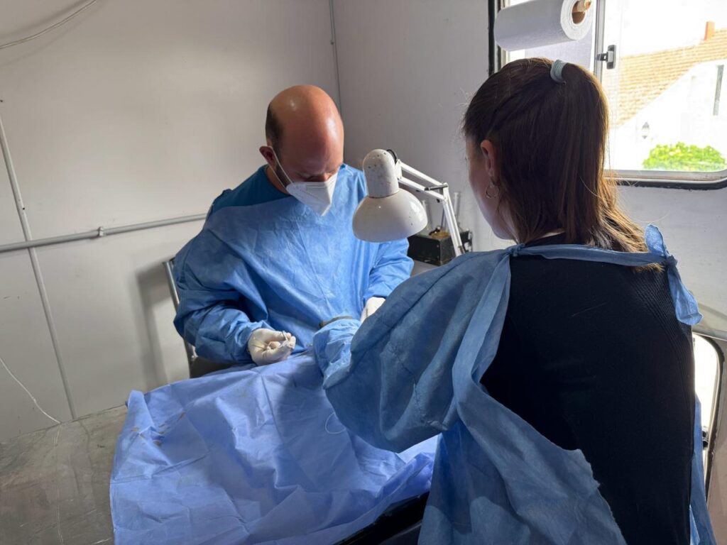 EL QUIRÓFANO MÓVIL CONTINUARÁ EN AV. CENTENARIO Y 49