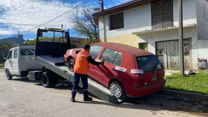 RETIRO DE VEHÍCULOS ABANDONADOS EN LA VÍA PÚBLICA