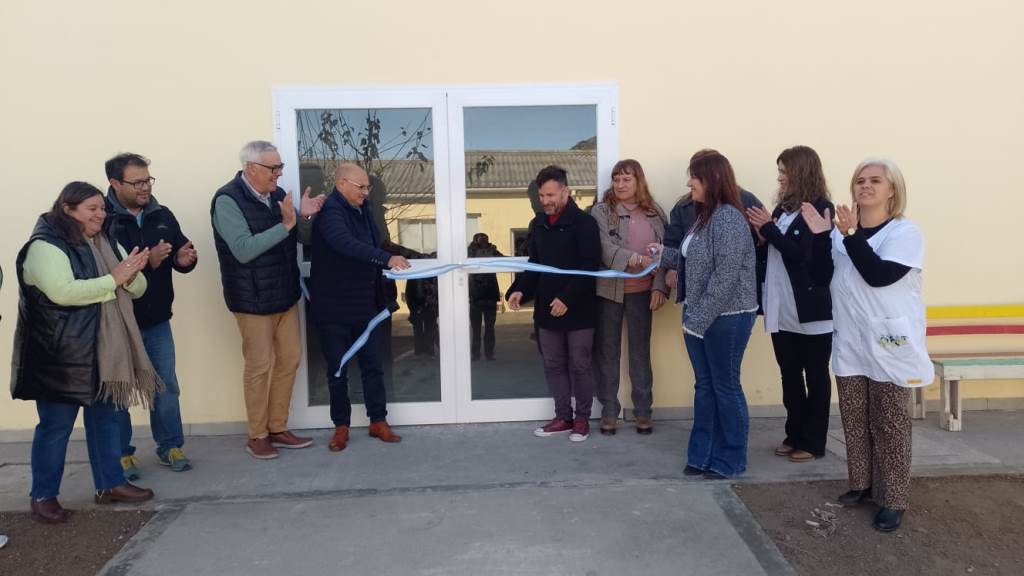 ACTO POR LA REVOLUCIÓN DE MAYO: SE INAUGURÓ FORMALMENTE EL GIMNASIO DE LA ESCUELA PRIMARIA Nº 6
