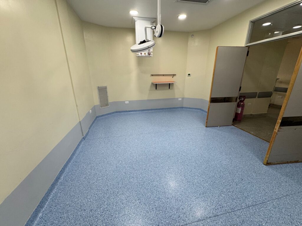 EL HOSPITAL MUNICIPAL DE BALCARCE RENUEVA LOS PISOS DE SUS QUIRÓFANOS PARA GARANTIZAR MAYOR SEGURIDAD Y CALIDAD SANITARIA