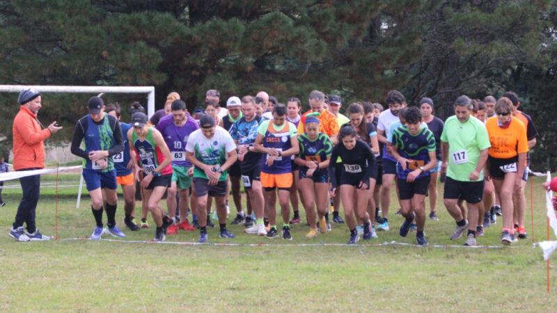 ATLETAS AL PROVINCIAL DE CROSS COUNTRY