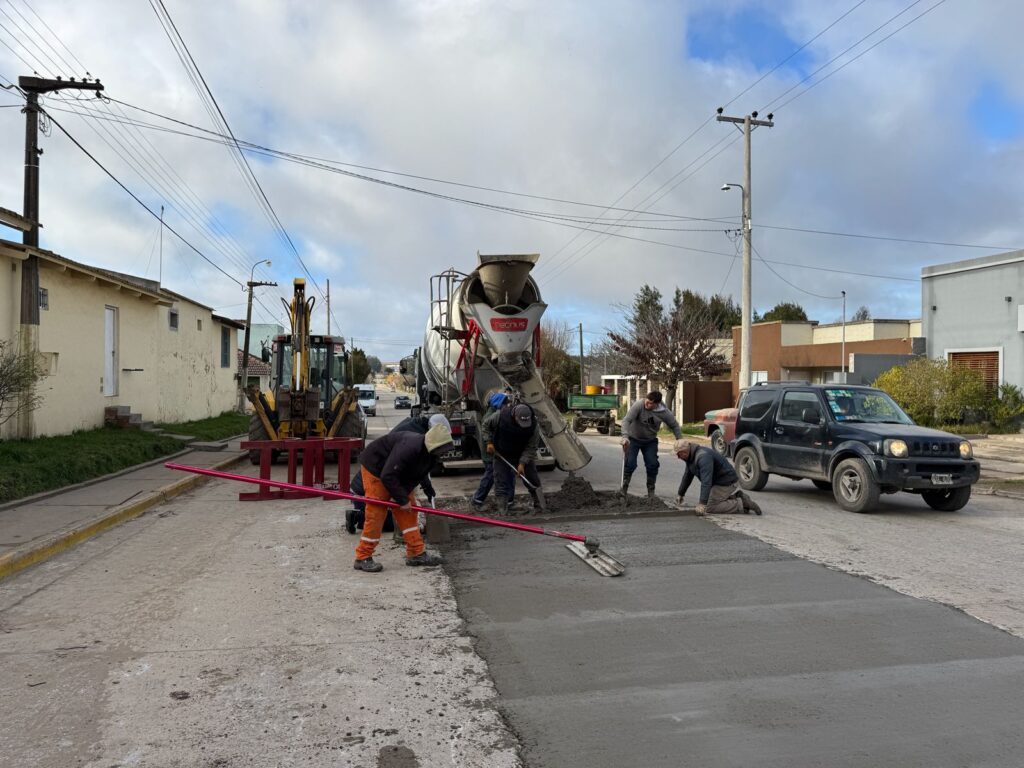 Repavimentación en Av Dorrego y Av Pueyrredón