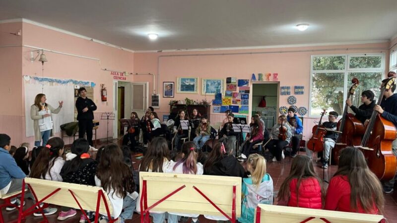 Concierto didáctico en escuela de Villa Laguna Brava