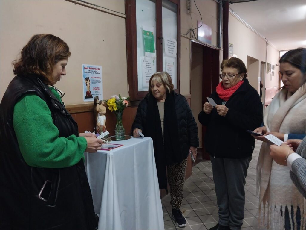 La imagen de San Pantaleón llegó al hospital local