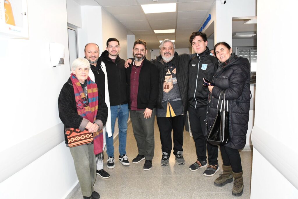 Descendientes del Dr Felipe A. Fossatti visitaron el hospital municipal