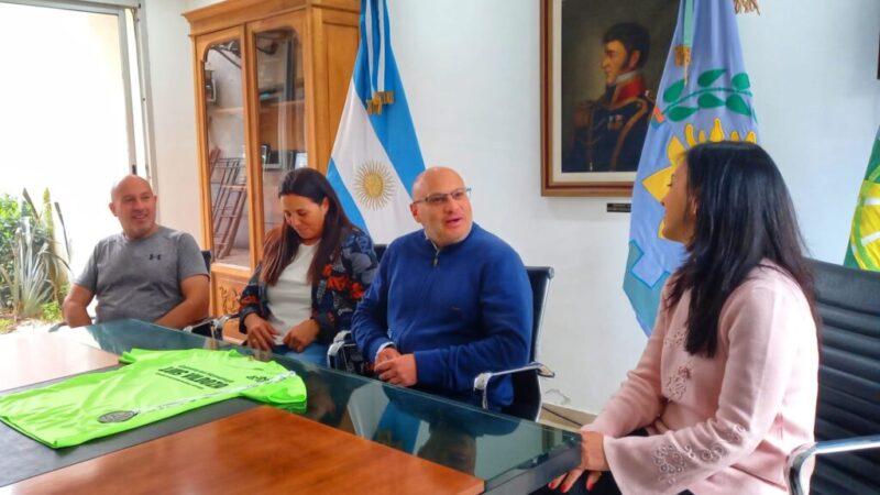 Presentación oficial de la carrera homenaje a Luis Vildoza