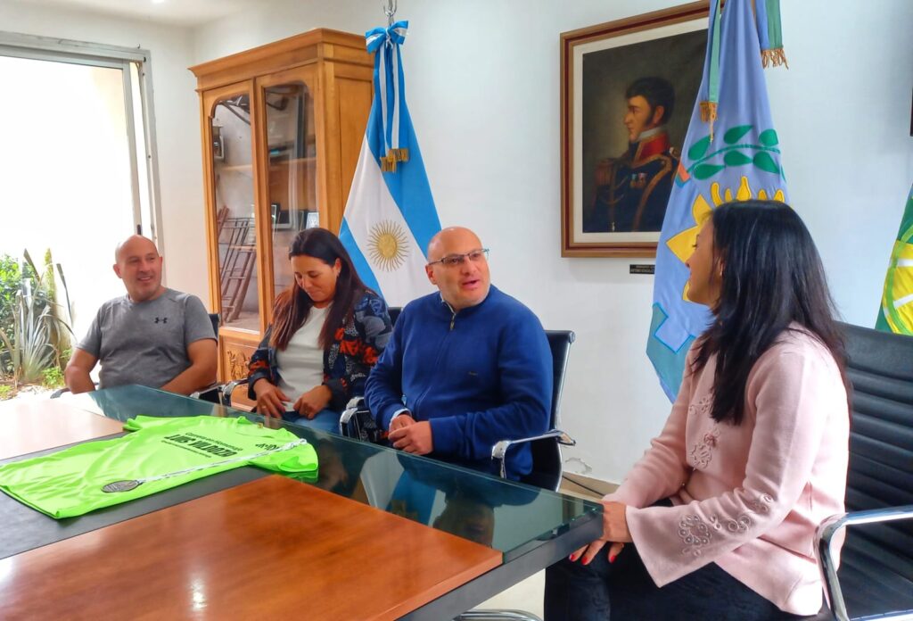 Presentación oficial de la carrera homenaje a Luis Vildoza