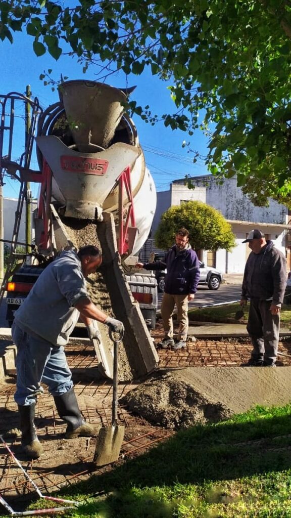 Construcción de rampa en Plaza de la Cruz