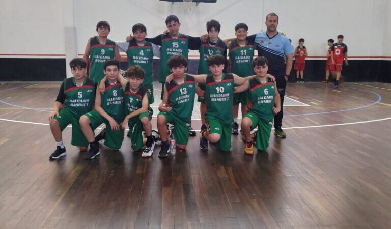 Nueva presentación de la escuela de basquet en Tandil
