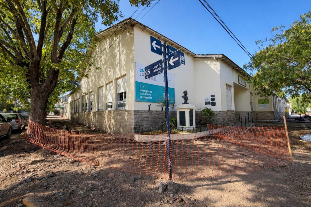 Obras de veredas y accesibilidad en la escuela Nº 2