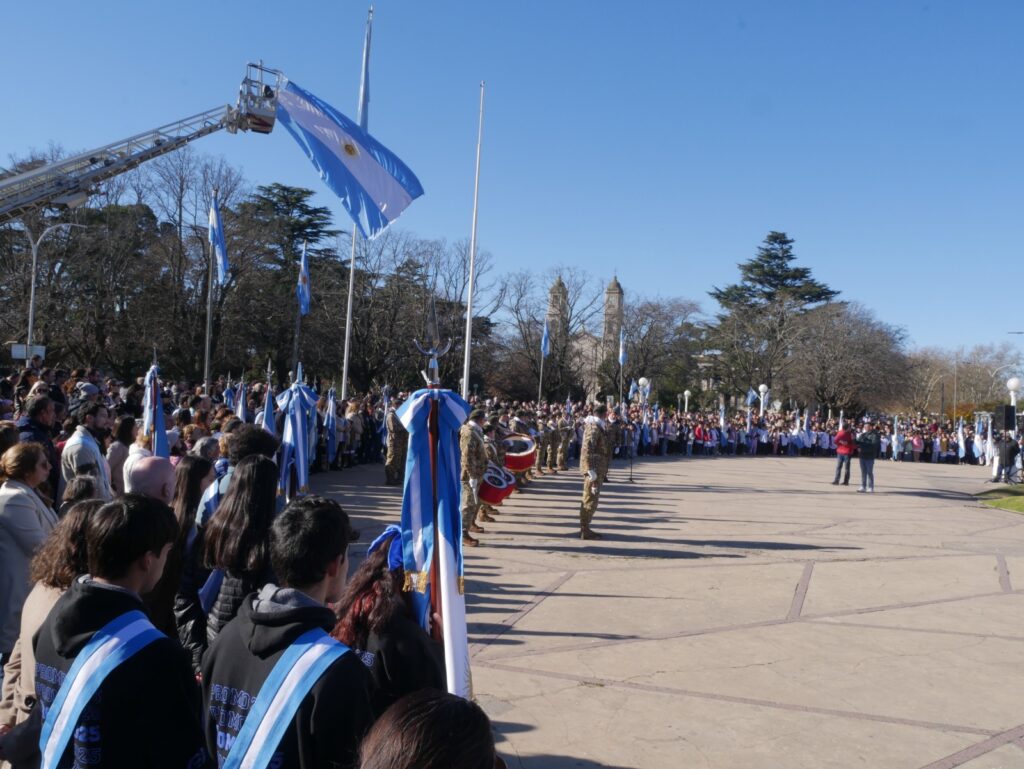 Balcarce conmemora el Día de la Bandera