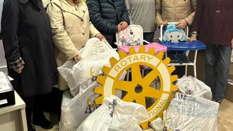 El Rotary Club Balcarce donó sillitas de comer a las UDIS